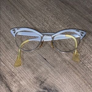 Vintage Cat Eyes